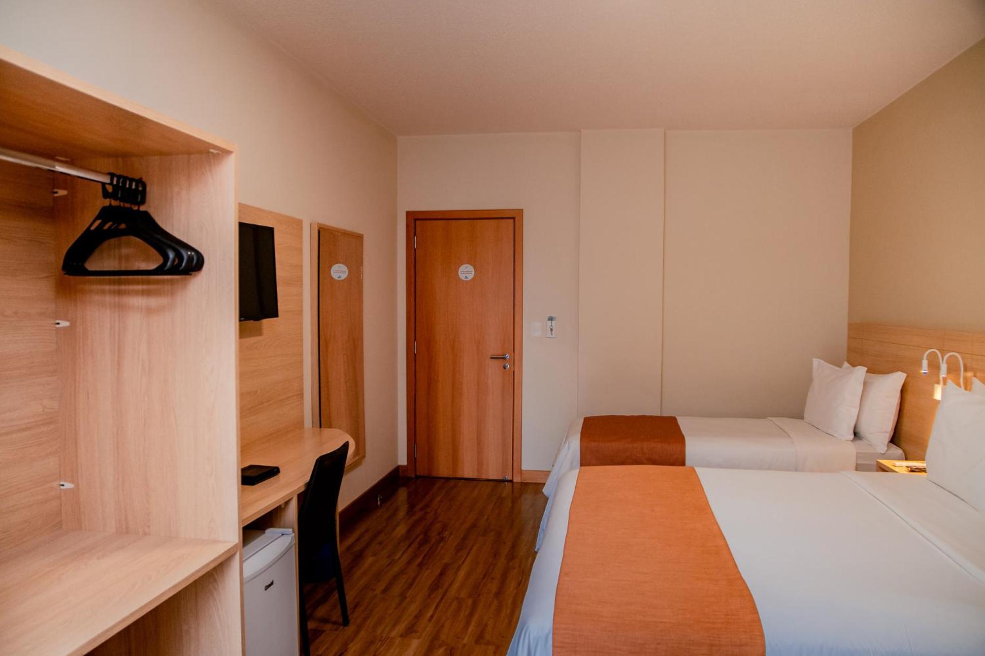 Luds Comfort Hotel 蓬塔格罗萨 外观 照片